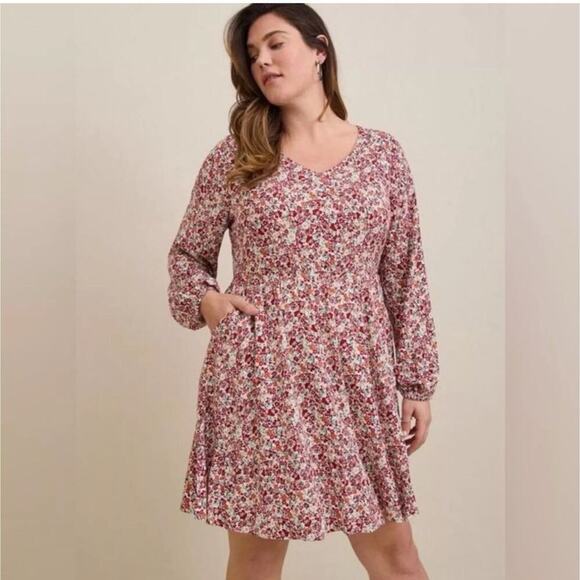 Torrid Textured Stretch Rayon Wild Flowers Mini Skater Dress 2X EUC - Picture 1 of 9